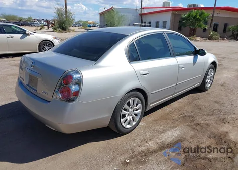 2005 Nissan Altima 2.5 S from USA, damaged, VIN 1N4AL11D65N429176
